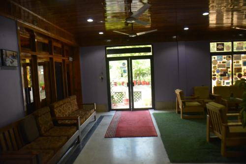 Besham Hilton – Besham, PA