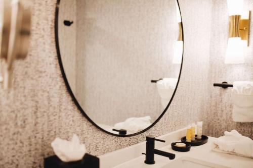 The Chattanoogan Hotel Curio Collection By Hilton - image 11