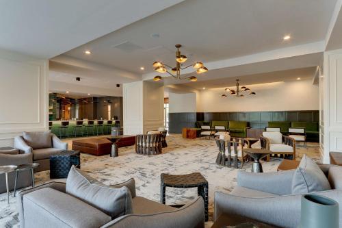 The Chattanoogan Hotel, Curio Collection By Hilton