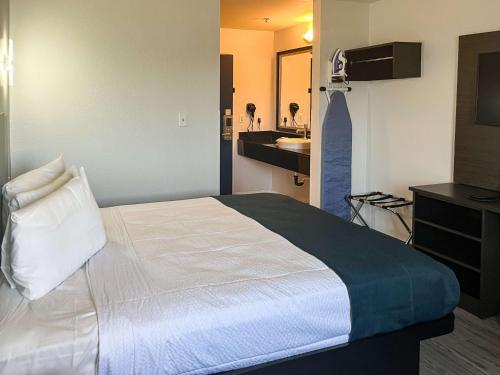 1 queen bed