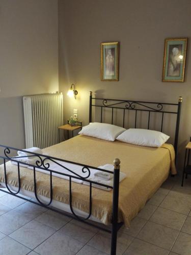 Exarchos Guest House - image 7