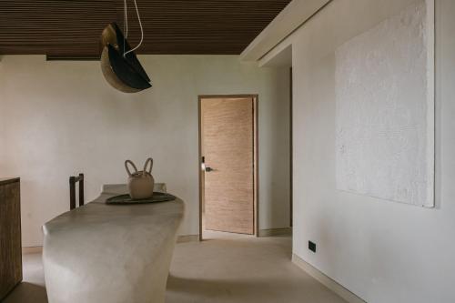 Suite with Sea View image 8