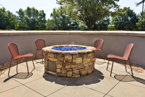 SpringHill Suites Birmingham Colonnade - image 3