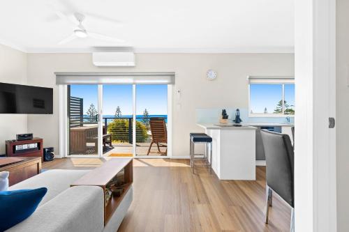 22 Dulling Street Beach House in Dalmeny