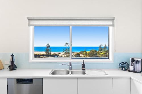 22 Dulling Street Beach House in Dalmeny