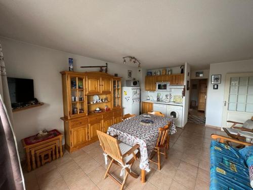 Appartement Les Angles, 3 pièces, 6 personnes - FR-1-593-94 Les Angles