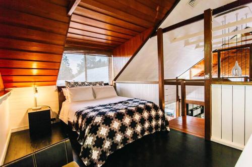 BELLINGEN CONVERTED CHURCH on the river (Pet Friendly) in Fernmount