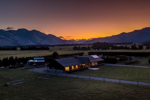สภาพแวดล้อมโดยรอบ, Hanmer High Country Views in แฮนเมอร์เพลน