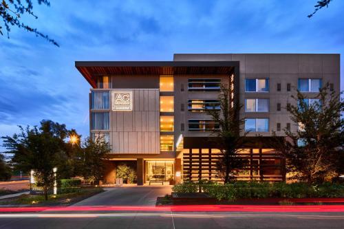 AC Hotel Phoenix Biltmore, Phoenix