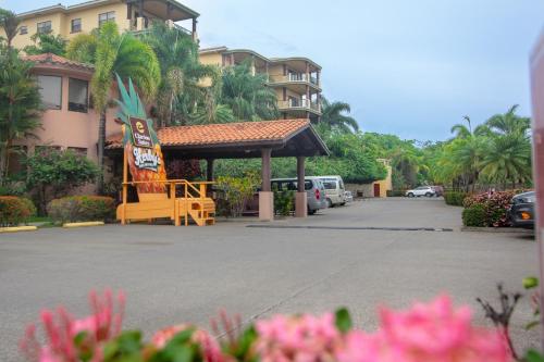 Pineapple Villa 442 condo in French Cay
