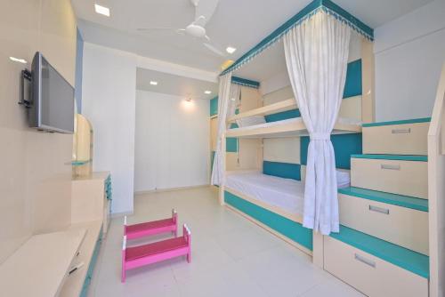 Shreyas apartments