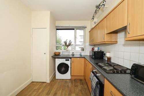 Spacious 2 bedroom Apartment In Holborn, London (Foto 10)