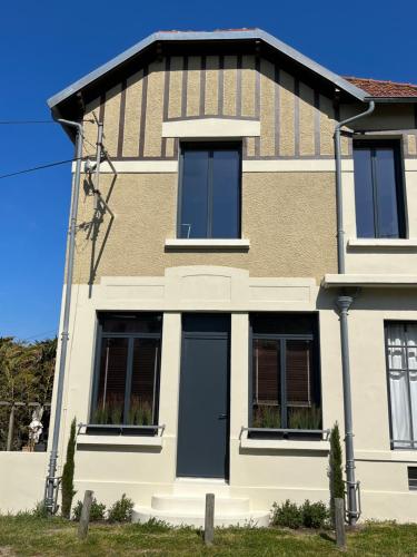 Ieeja, Un studio dans une villa balnéaire (Un studio dans une villa balneaire) in Saint Michel Chef Chef