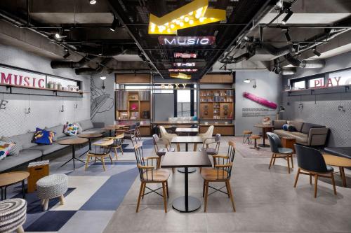 Moxy Seoul Insadong, Сеул (фото 8)