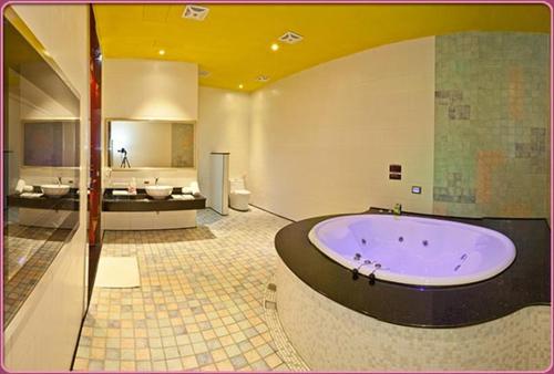 Wind Hotel Nan Tse Branch - 화장실
