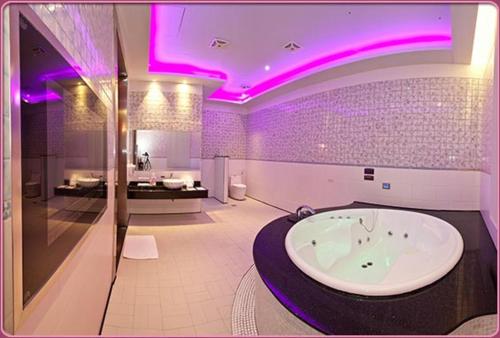 Bathroom, Wei Feng Motel Nanzi Branch in Nanzih District