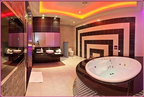 Bathroom, Wei Feng Motel Nanzi Branch in Nanzih District