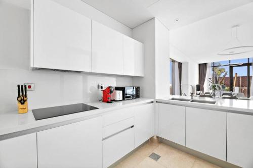 StoneTree - Anwa By Omniyat 2BR - Luxury Apartment in Dubai Maritime City
