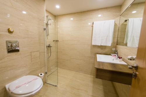 One-Bedroom Suite with Balcony (2 Adults + 2 Children) - All Inclusive image 3