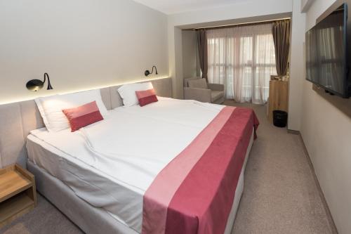 Double or Twin Room with Balcony - All Inclusive image 7