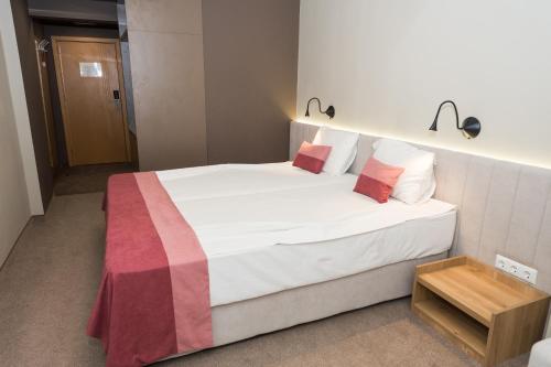 Double or Twin Room with Balcony - All Inclusive image 8
