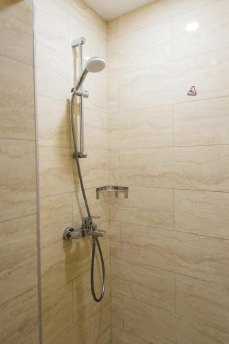 One-Bedroom Suite with Balcony (2 Adults + 2 Children) - All Inclusive image 7