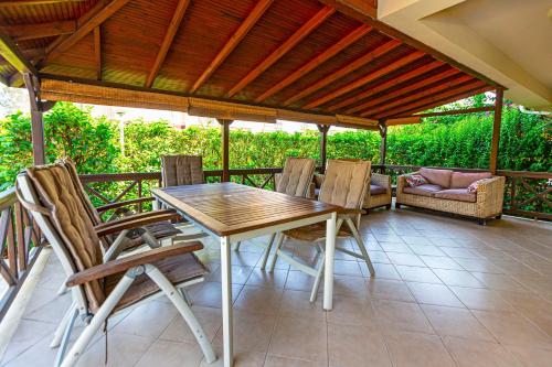 Paradise Town Villa Abel - main image