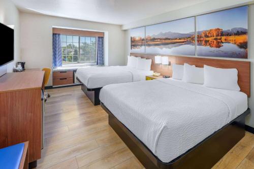 Days Inn by Wyndham Greeley - image 9