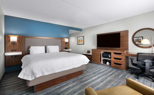 Hampton Inn Belmont at Montcross - image 14