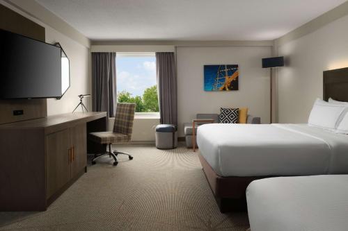 DoubleTree by Hilton Pittsburgh Airport in Moon Township, USA