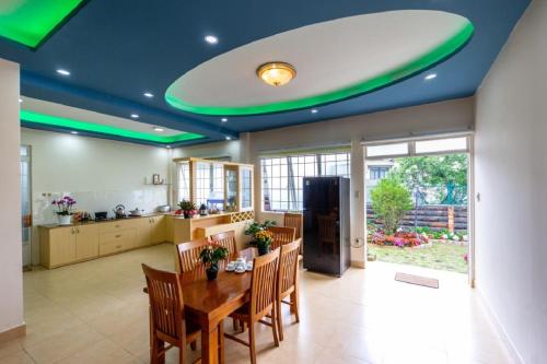 Villa Trà My Đà Lạt - Free BBQ Garden - 연회장