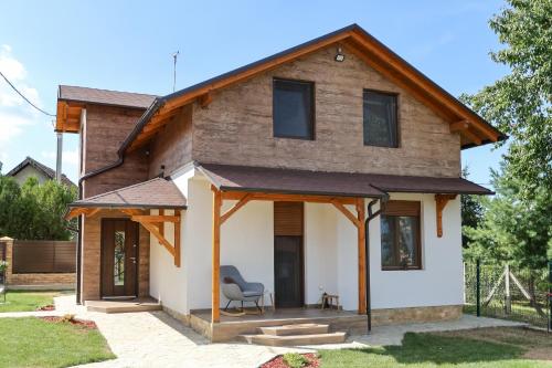 Vila Banstolija - Accommodation - Velika Remeta