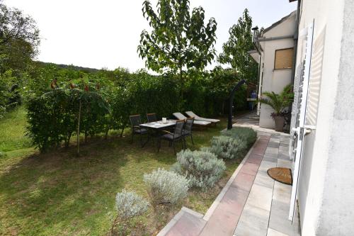 Apartment Ksenija 2 rooms, 55m2 brand-new, Floor heating, Air conditioning in Vojnic Sinjski