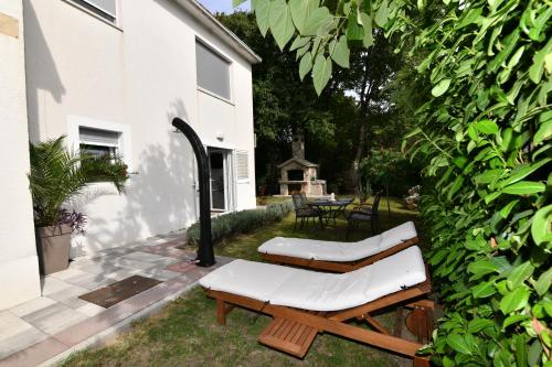 Apartment Ksenija 2 rooms, 55m2 brand-new, Floor heating, Air conditioning in Vojnic Sinjski