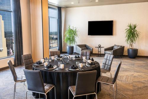 492922835 AC Hotel by Marriott Fort Worth Downtown