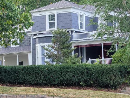 Stephens House-Beautiful Victorian vacation home in Maquoketa, USA
