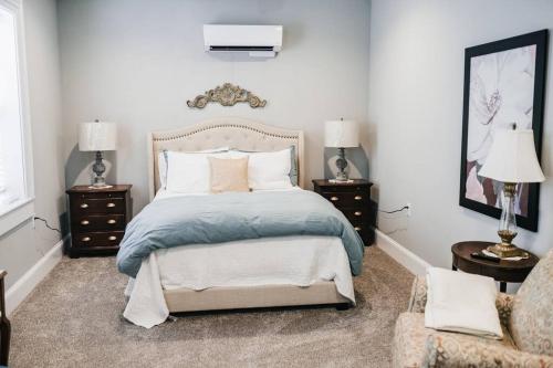 Stephens House-Beautiful Victorian vacation home in Maquoketa, USA
