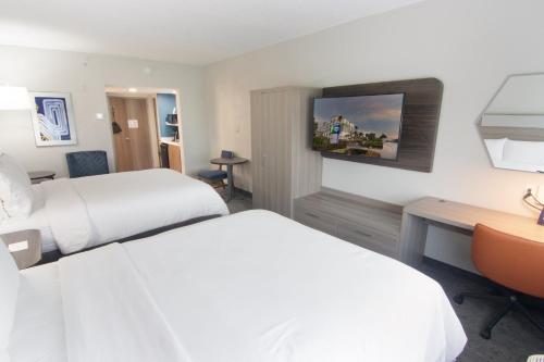 Holiday Inn Express and Suites Fort Lauderdale Airport West an IHG Hotel - image 8