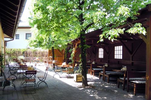Restaurant, Hotel Gasthof Der Jagerwirt in Bergheim