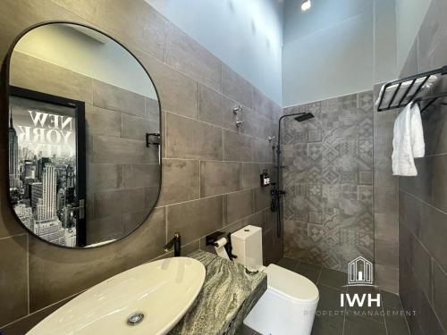 Ipoh 19A Villa for 12pax 6 Carpark with BBQ by IWH