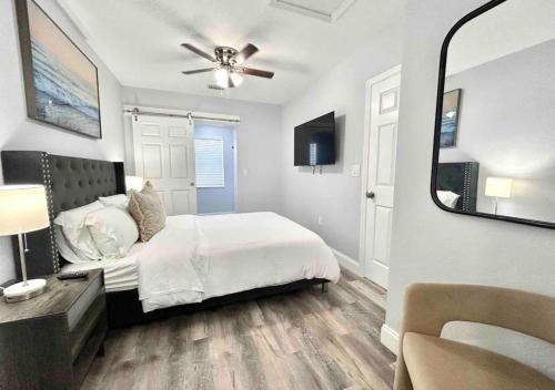 Downtown West Palm Apartment Near Airport in West Palm Beach, USA