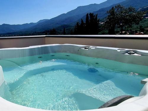 Chambre de luxe, spa, piscine, entre mer et montagne