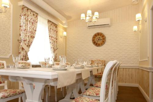 Restorāns, Hotel Lubenska Sloboda in Velikiye Sorochintsy