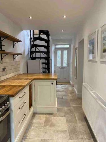 Adorable Victorian 1 bedroom annexe in Glan-yr-afon