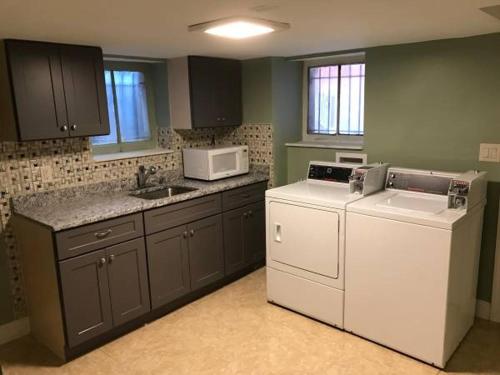 102 Private Room-Double Twin Bed in CoHi DC! in Washington, USA