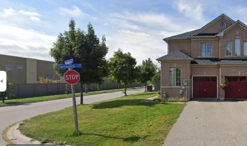 4 bedrooms 4 baths complete Home in Churchill Meadows, Mississauga