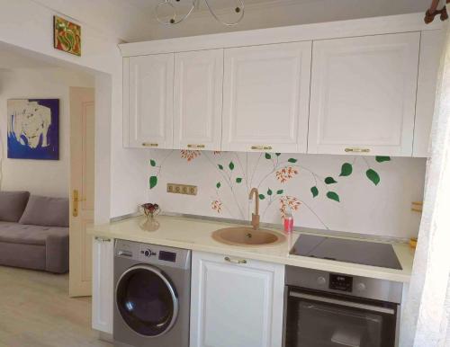 Miska Houze Miska Houze