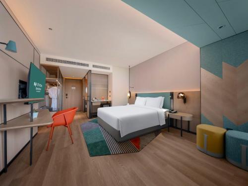 room detail thumbnail 1