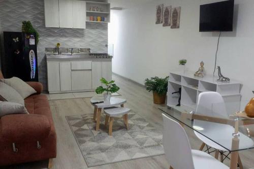 Hermoso y amplio apartamento, excelente ubicación!