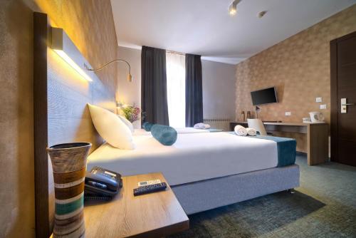 2 twin beds